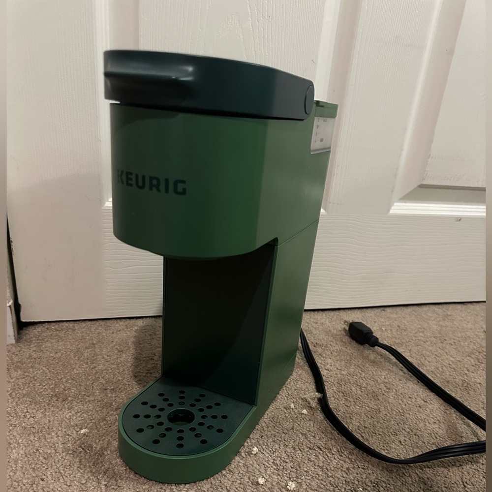 Keurig Forest Green Coffee Brewer
